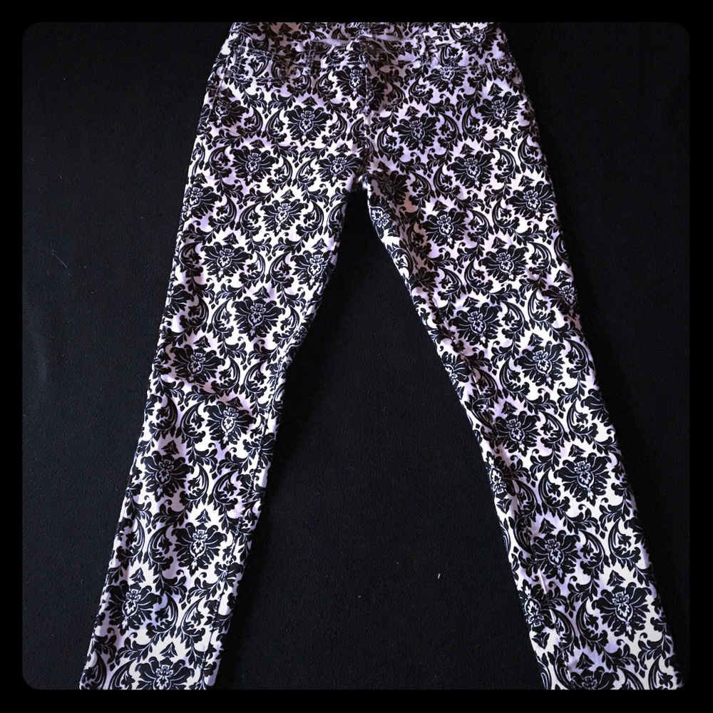 Black & White Floral Maurices Pants